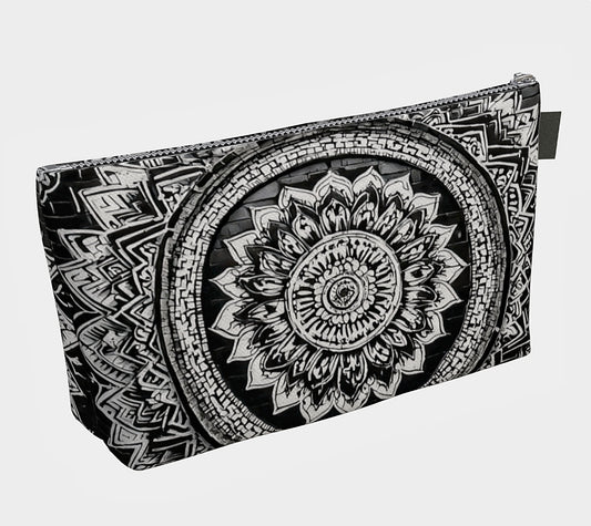 Mandala Black and White - Clutch Bag